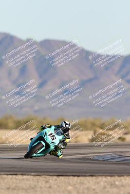 media/Dec-07-2025-CVMA (Sun) [[3e7d2de5dc]]/Race 16-Formula Middleweight/